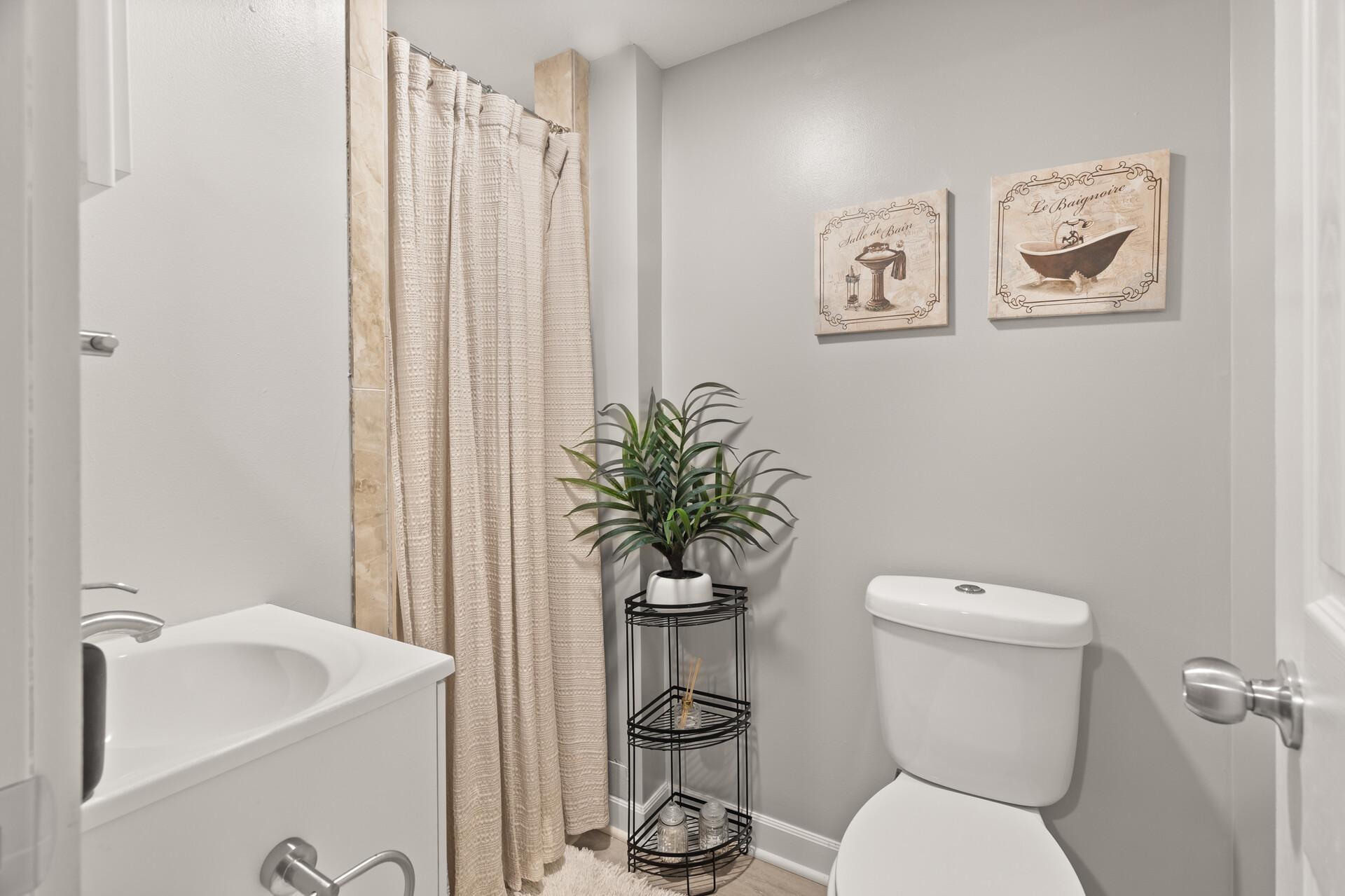 36_4700_Twin_Haven36_mls.jpg
