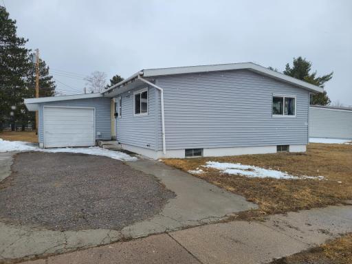 17 Hemlock Circle, Babbitt, MN 55706