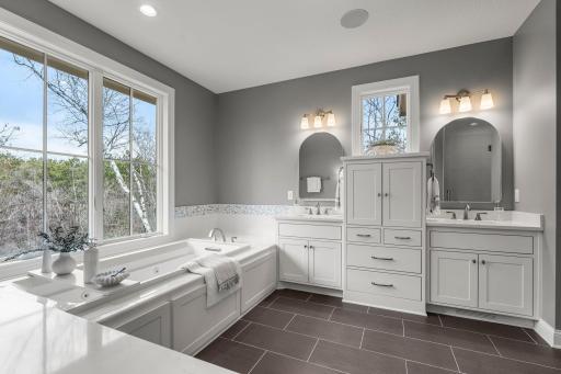 10902 57th Street N, Lake Elmo, MN 55042