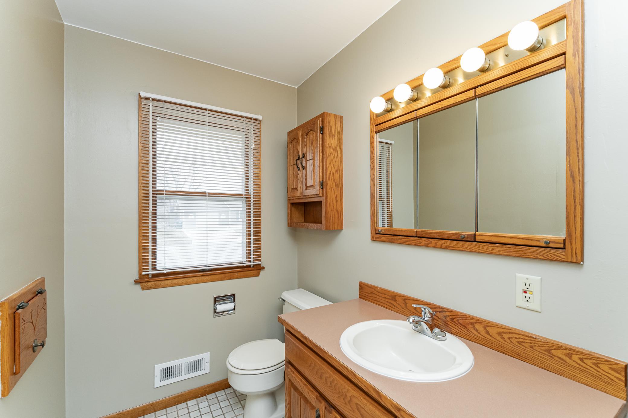 Full Bathroom