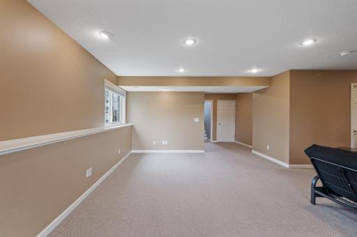 8508 Kirkwood Lane N, Maple Grove, MN 55369