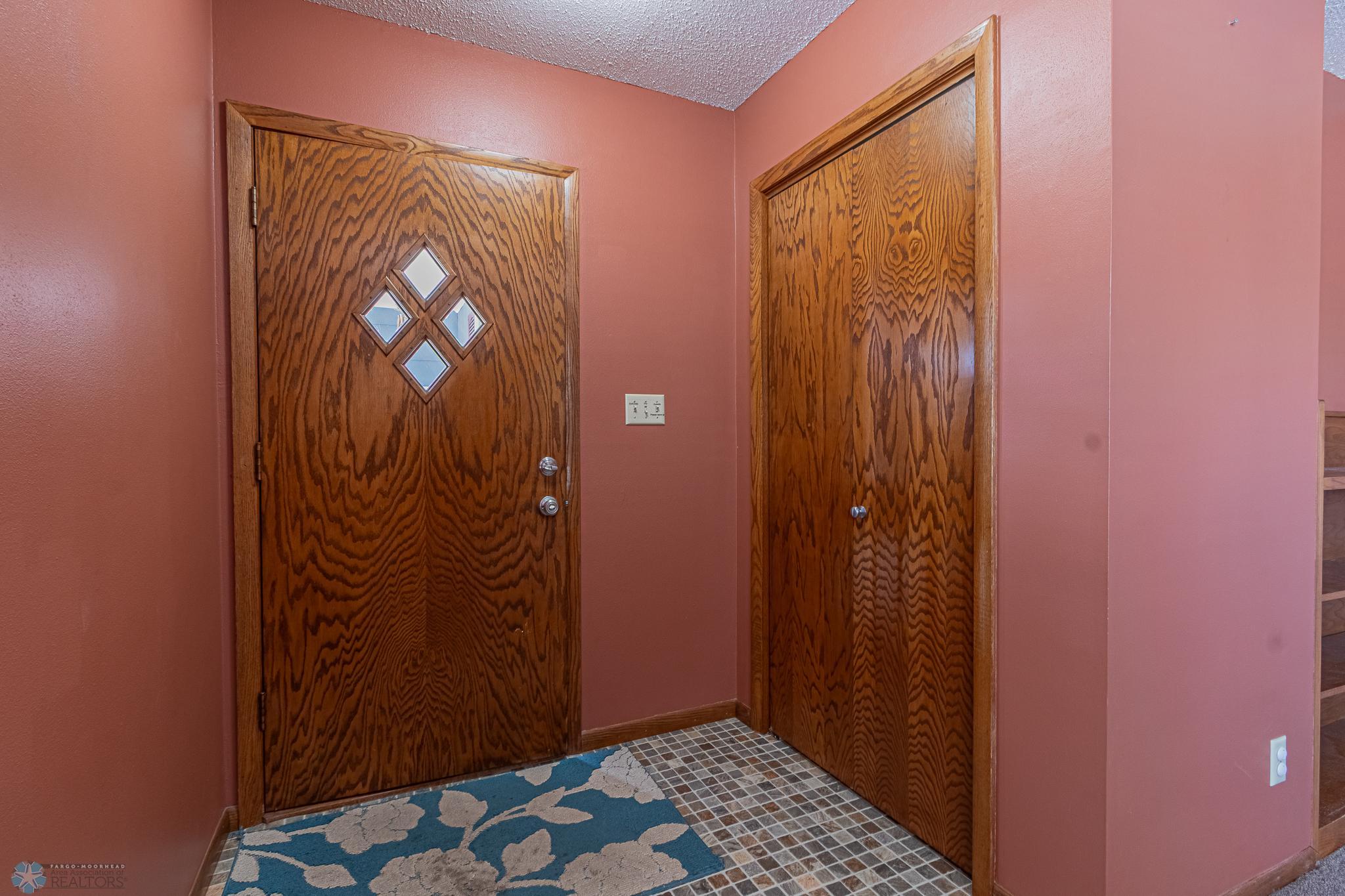 1907 18th St South Moorhead -04.jpg