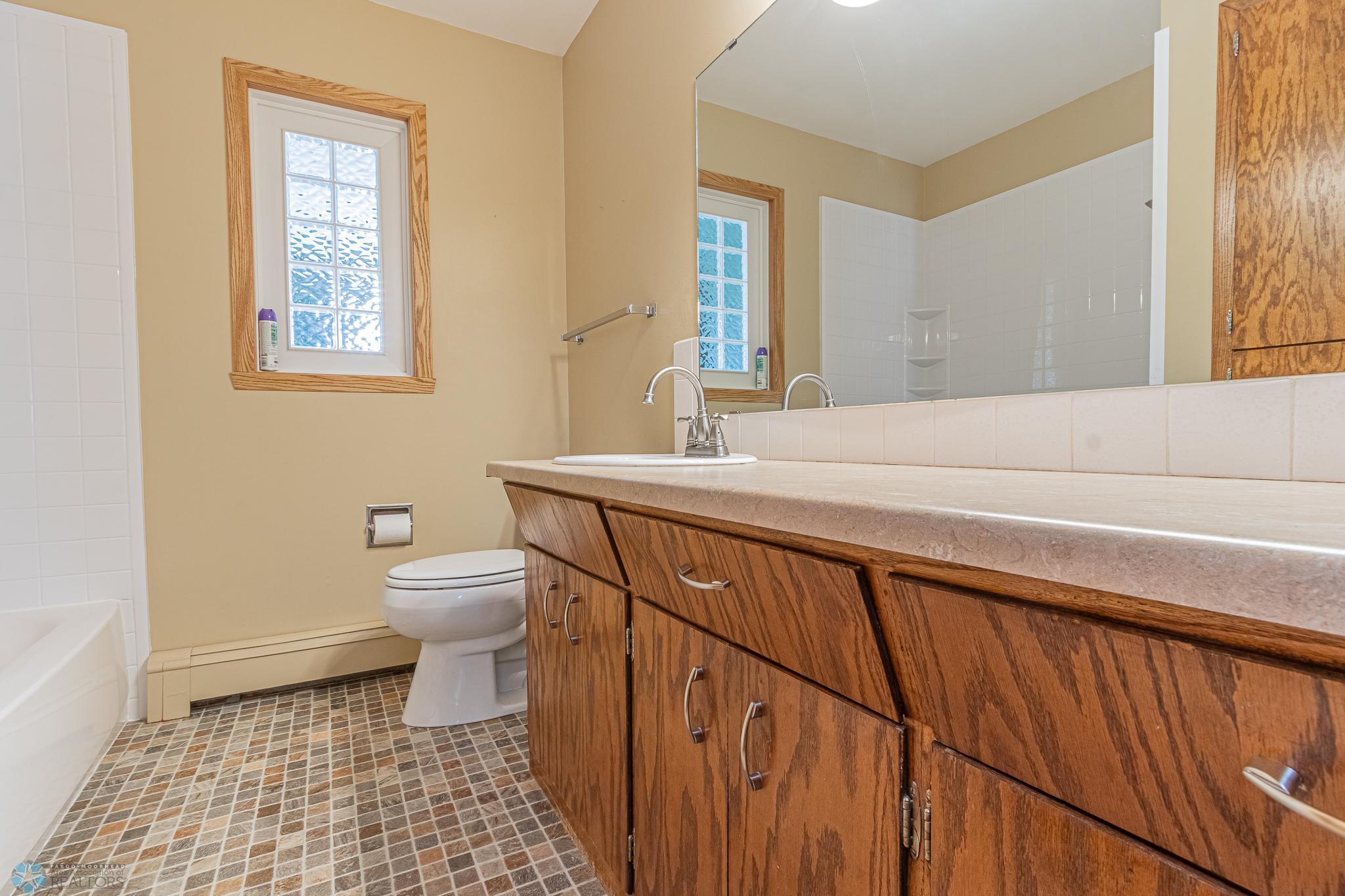 1907 18th St South Moorhead -15.jpg
