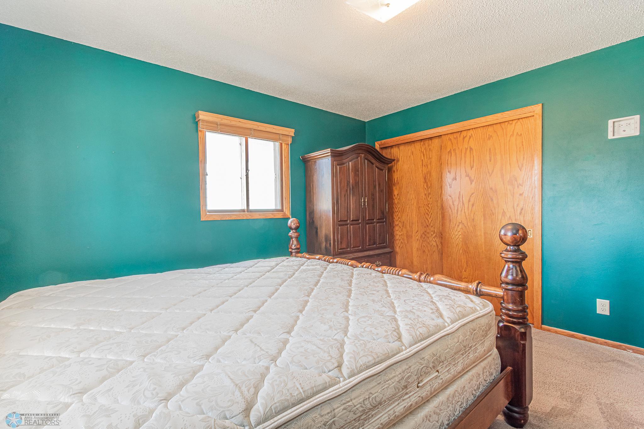 1907 18th St South Moorhead -12.jpg
