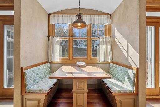 8425 Kelzer Pond Drive, Victoria, MN 55386
