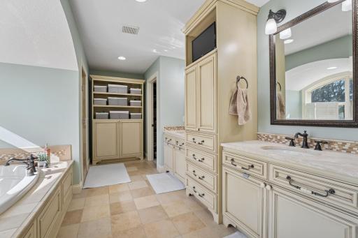 8425 Kelzer Pond Drive, Victoria, MN 55386