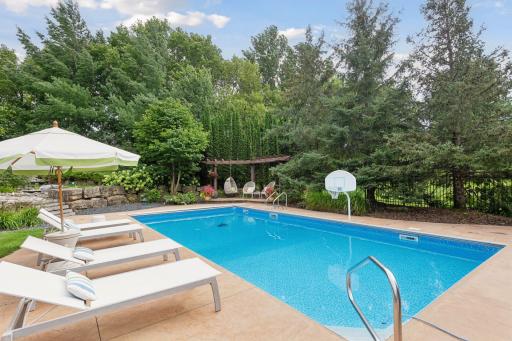 8425 Kelzer Pond Drive, Victoria, MN 55386