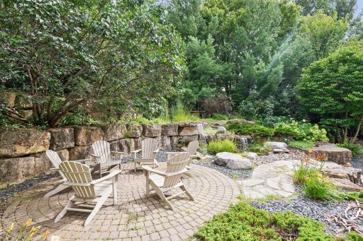 8425 Kelzer Pond Drive, Victoria, MN 55386