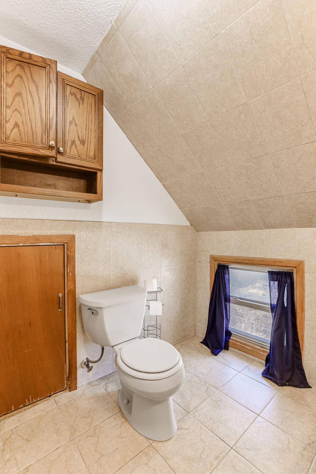 18-web-or-mls-298-W-Cottage-Ave-18.jpg