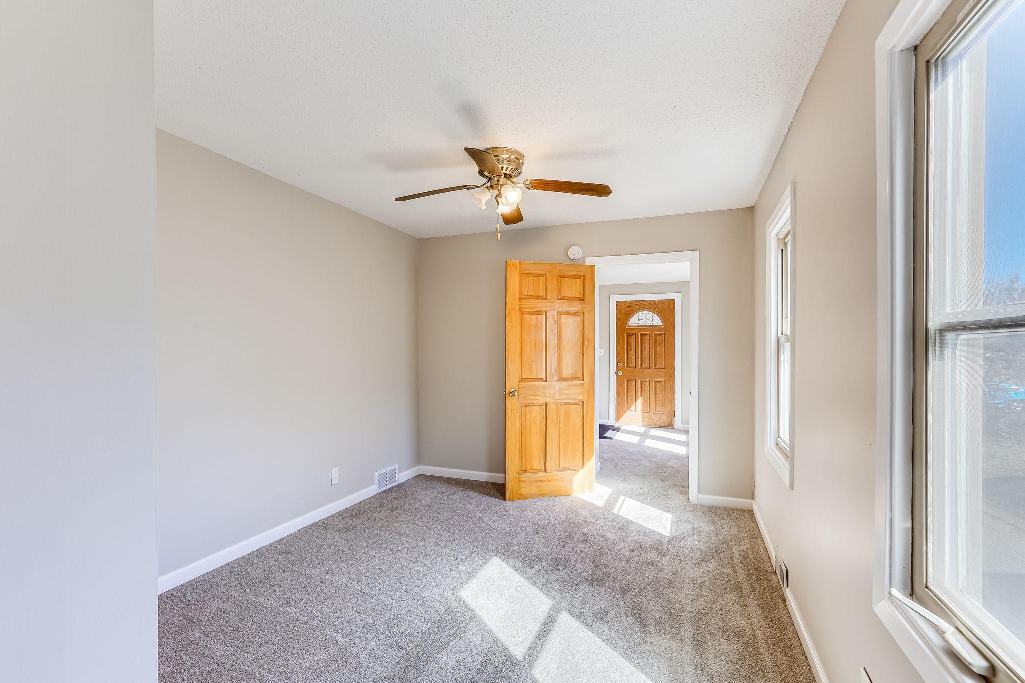 11-web-or-mls-298-W-Cottage-Ave-11.jpg