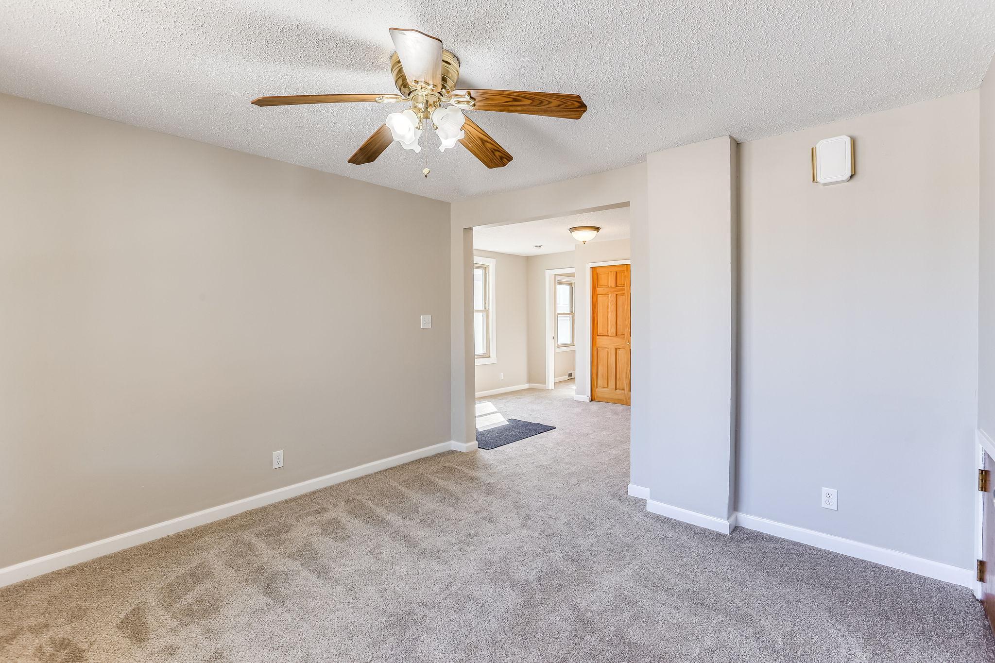 6-web-or-mls-298-W-Cottage-Ave-06.jpg