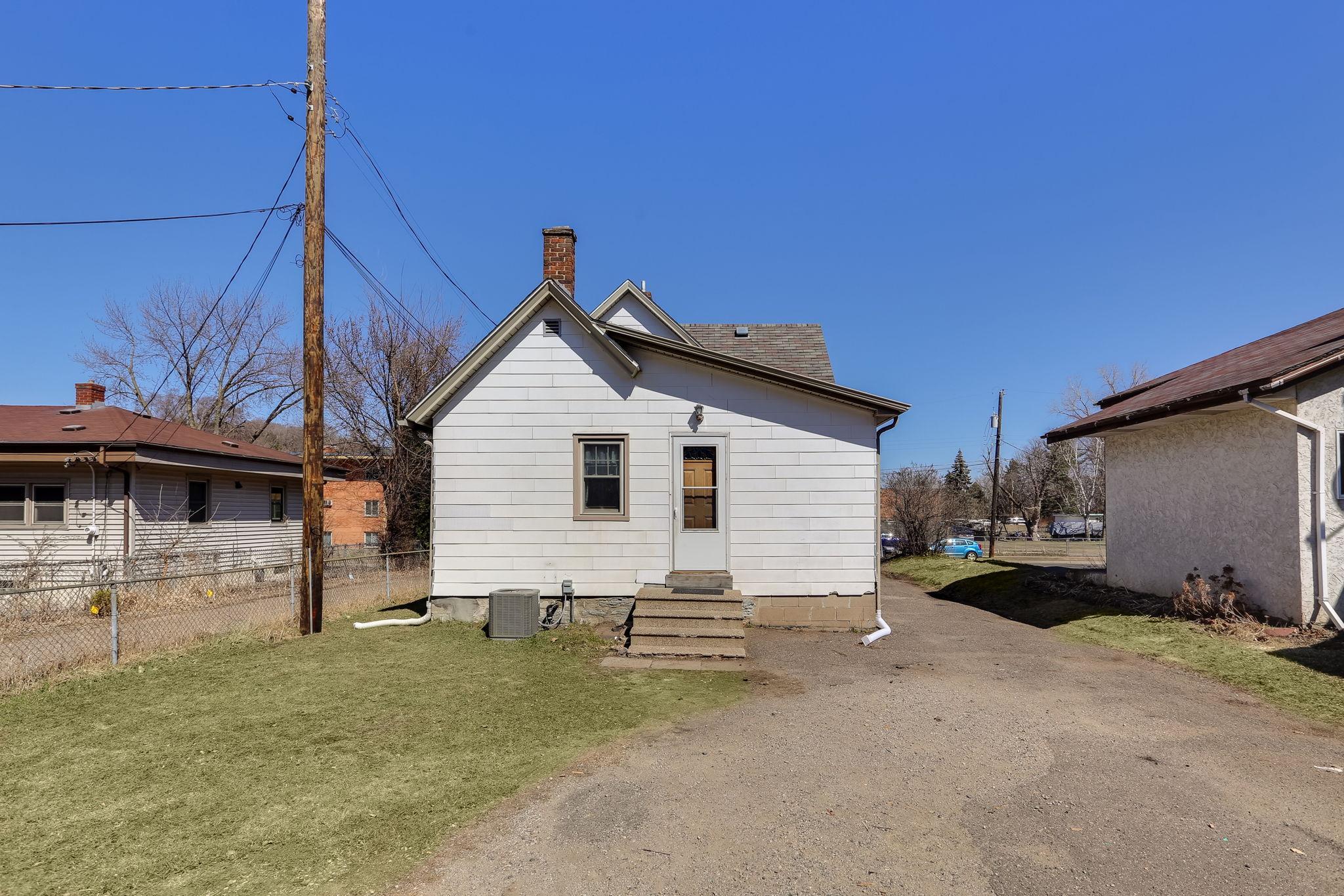 23-web-or-mls-298-W-Cottage-Ave-23.jpg