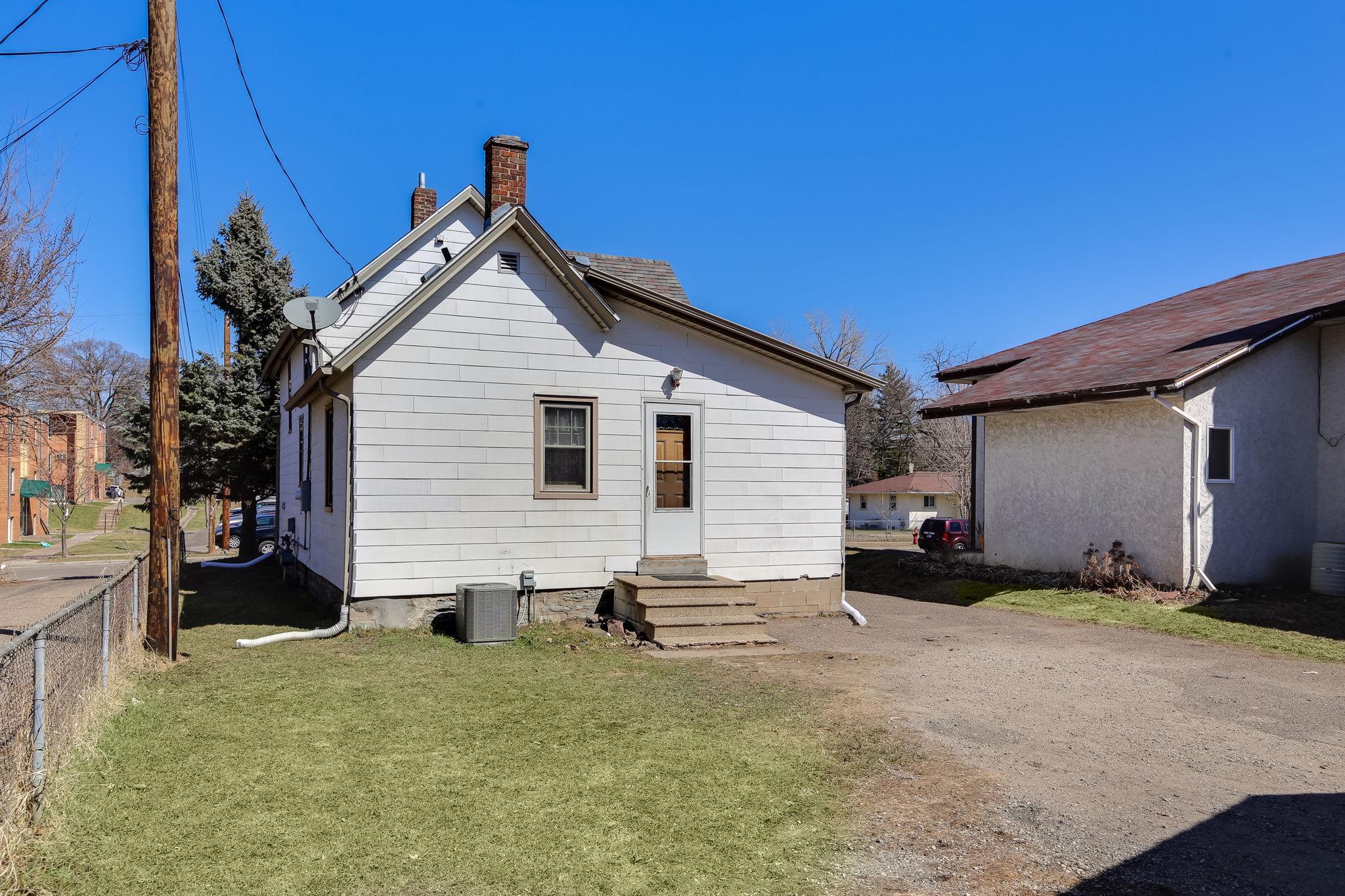 22-web-or-mls-298-W-Cottage-Ave-22.jpg