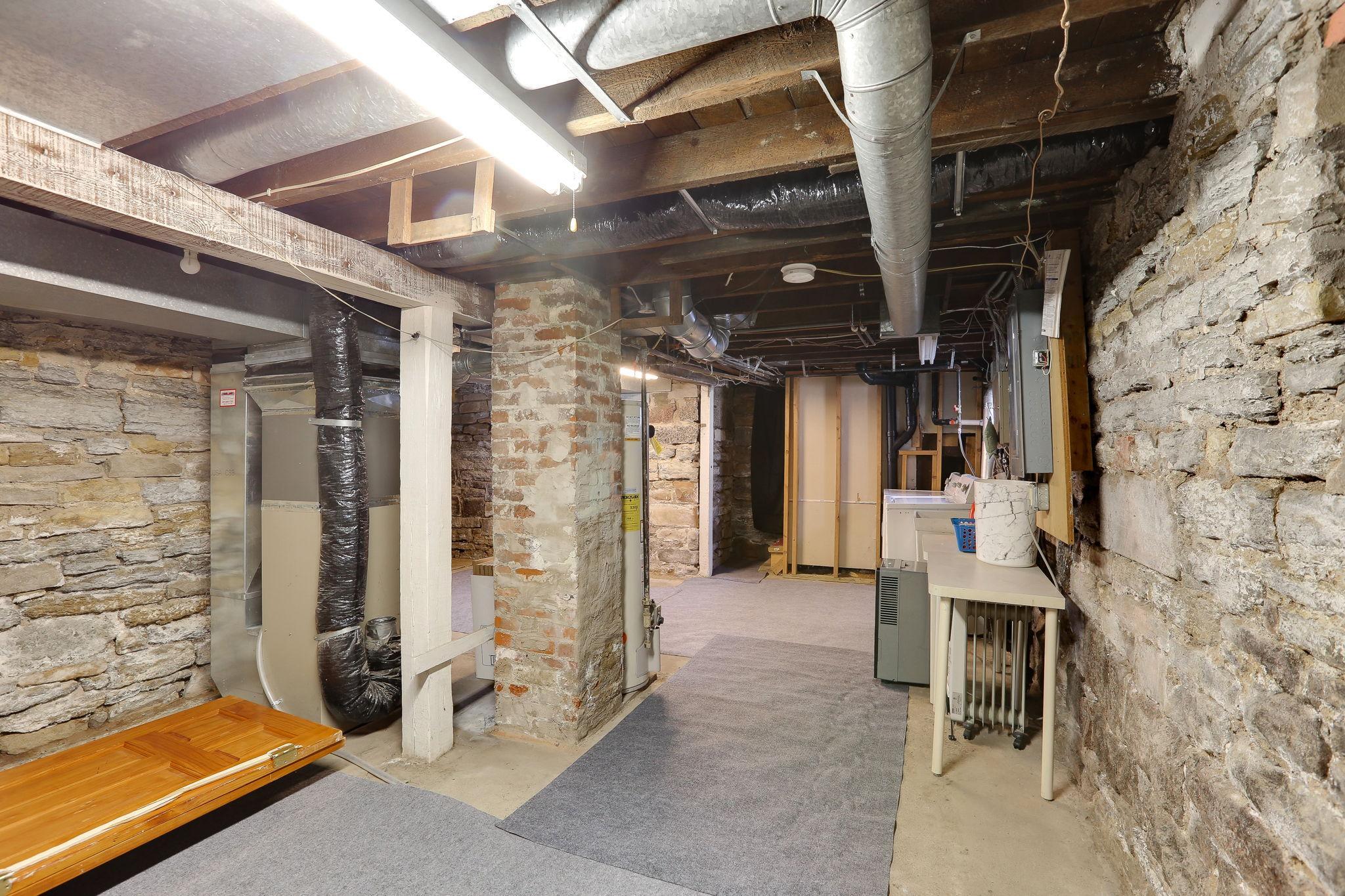 21-web-or-mls-298-W-Cottage-Ave-21.jpg