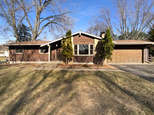 101 Wentworth Place, Burnsville, MN 55337