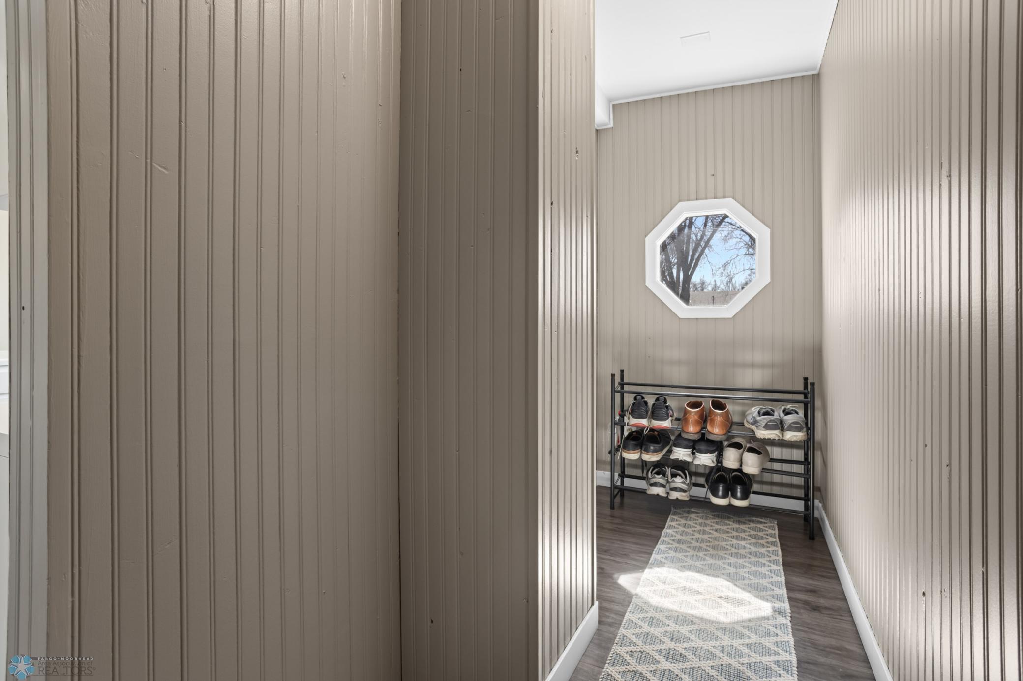 Mudroom/garage entryway