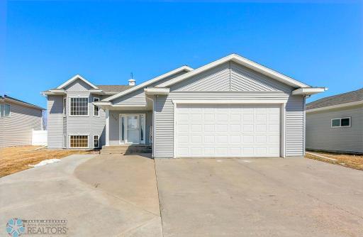 5239 47th Avenue S, Fargo, ND 58104