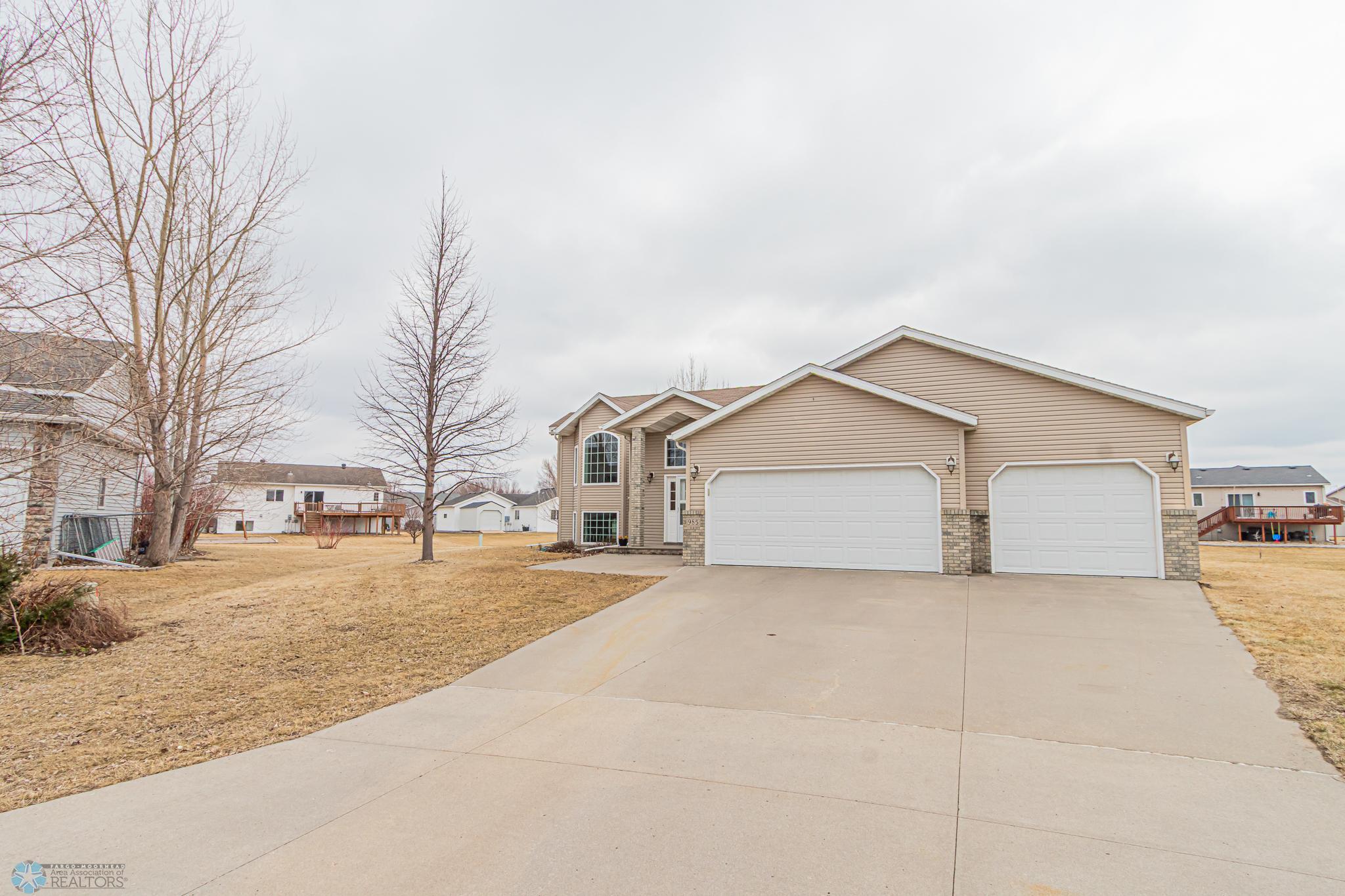 985 32nd St S, Moorhead, MN 56560-30.jpg