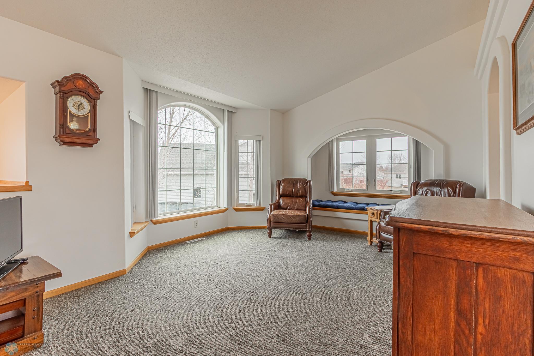 985 32nd St S, Moorhead, MN 56560-03.jpg