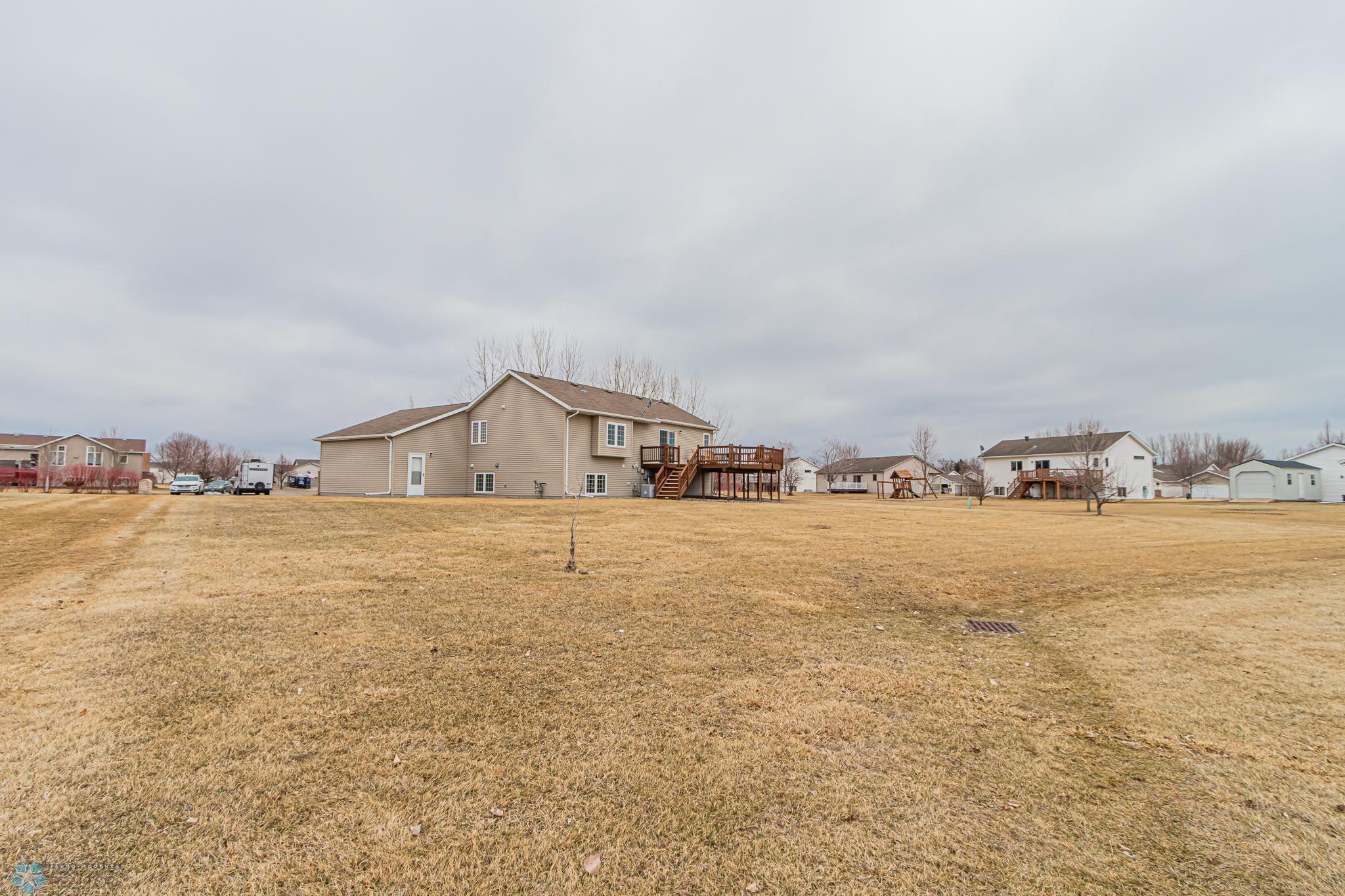 985 32nd St S, Moorhead, MN 56560-33.jpg