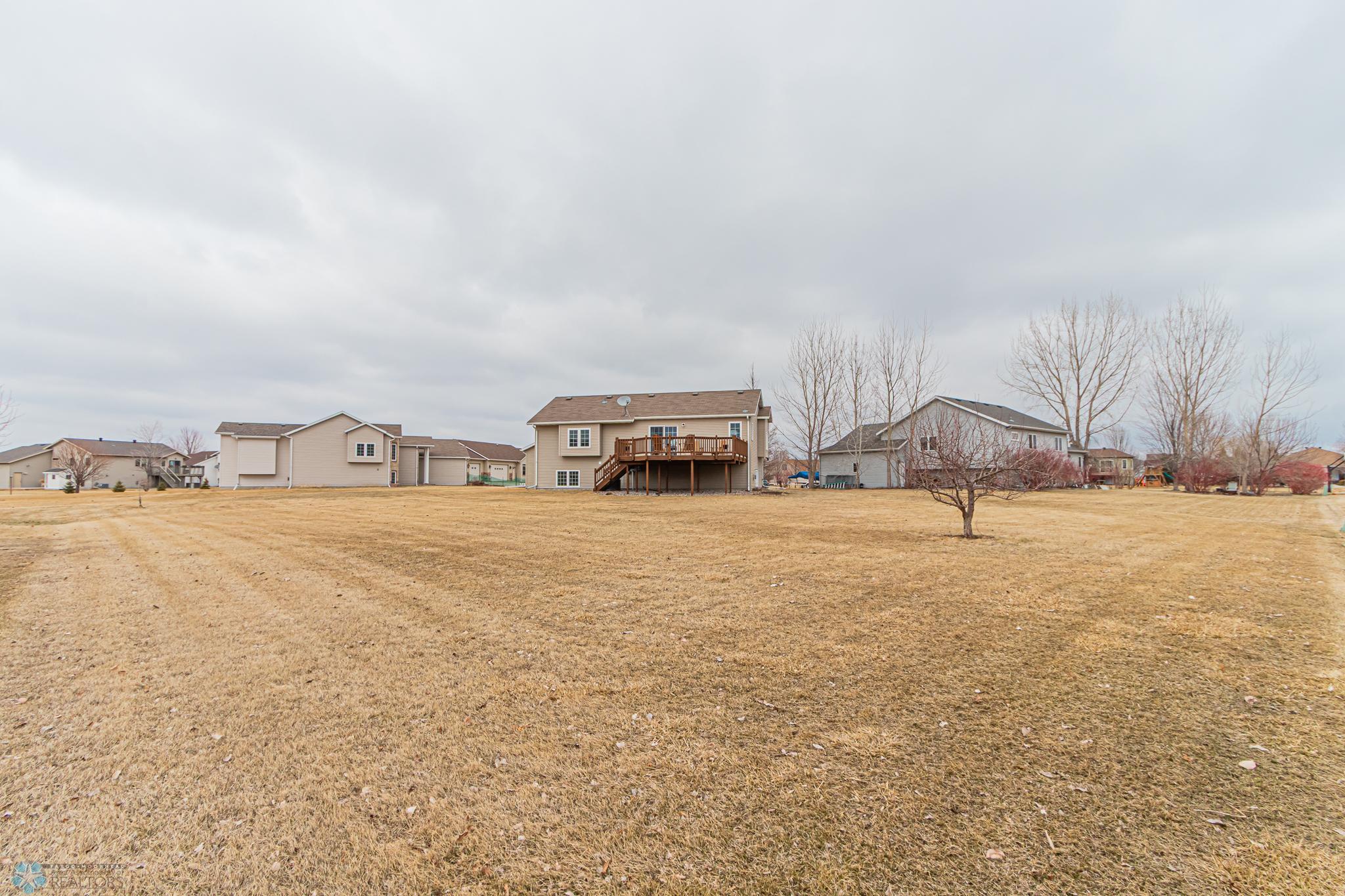 985 32nd St S, Moorhead, MN 56560-32.jpg