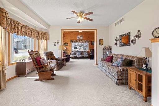 111 Garner Circle, Montrose, MN 55363