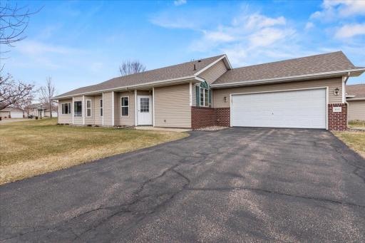 111 Garner Circle, Montrose, MN 55363