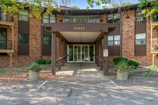 10113 W 34th Street, 110, Minnetonka, MN 55305