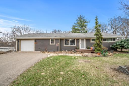 851 Emerald Court, Saint Paul, MN 55112