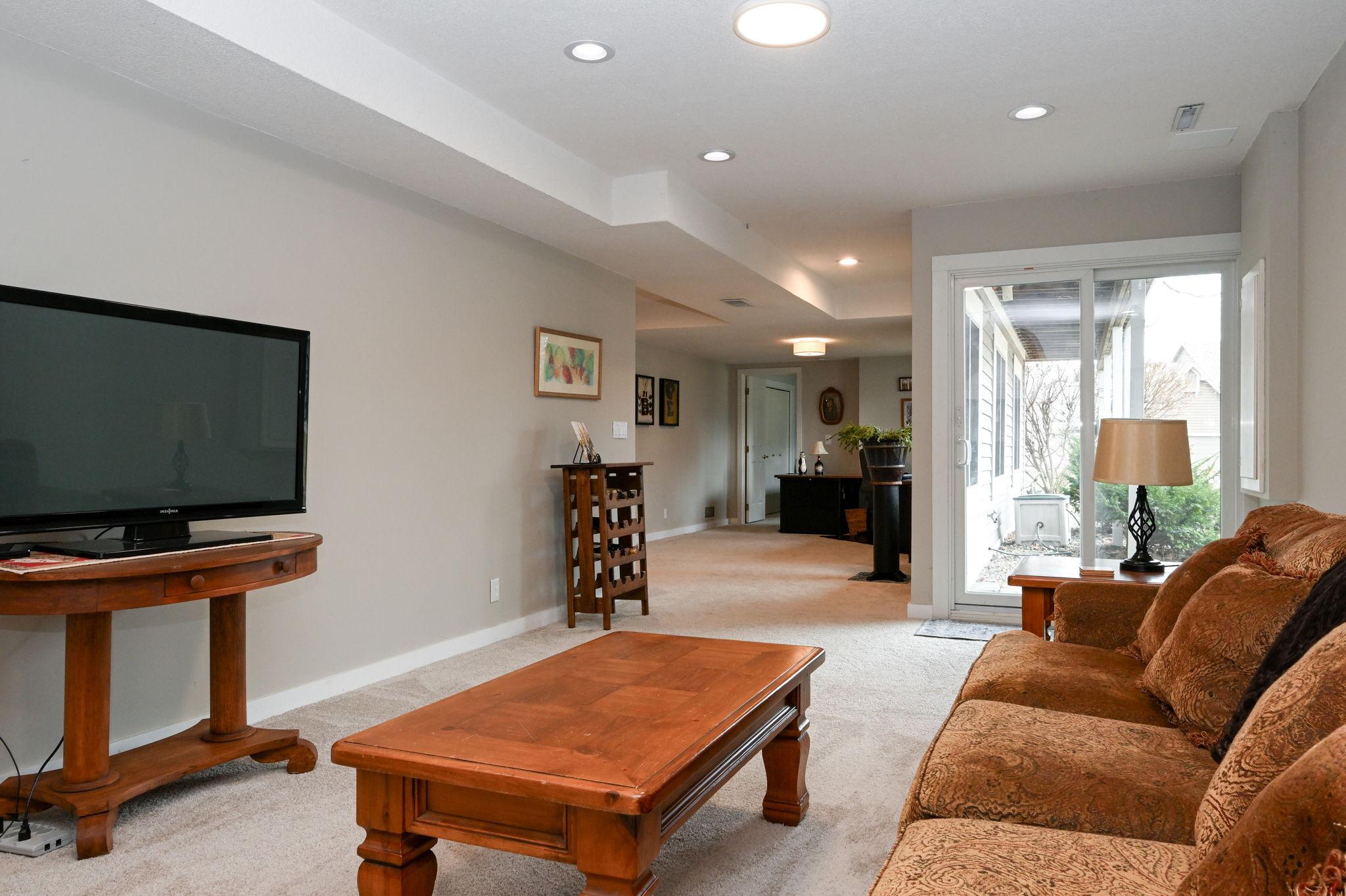 27-web-or-mls-14605 43rd Ave N 027Full.jpg