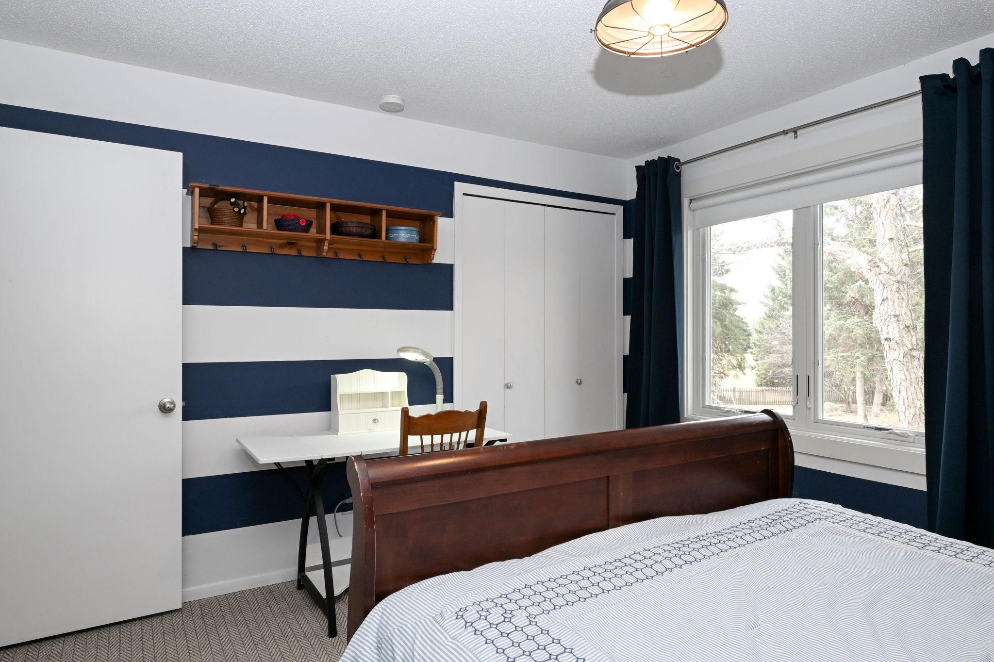 23-web-or-mls-14605 43rd Ave N 023Full.jpg