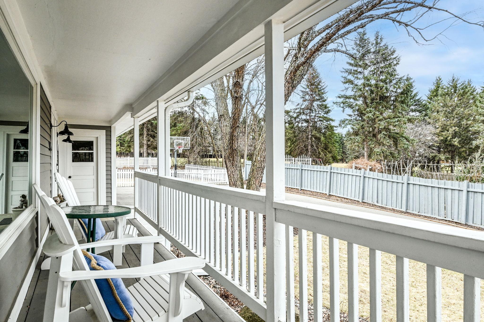 38-web-or-mls-14605 43rd Ave N 038Full.jpg