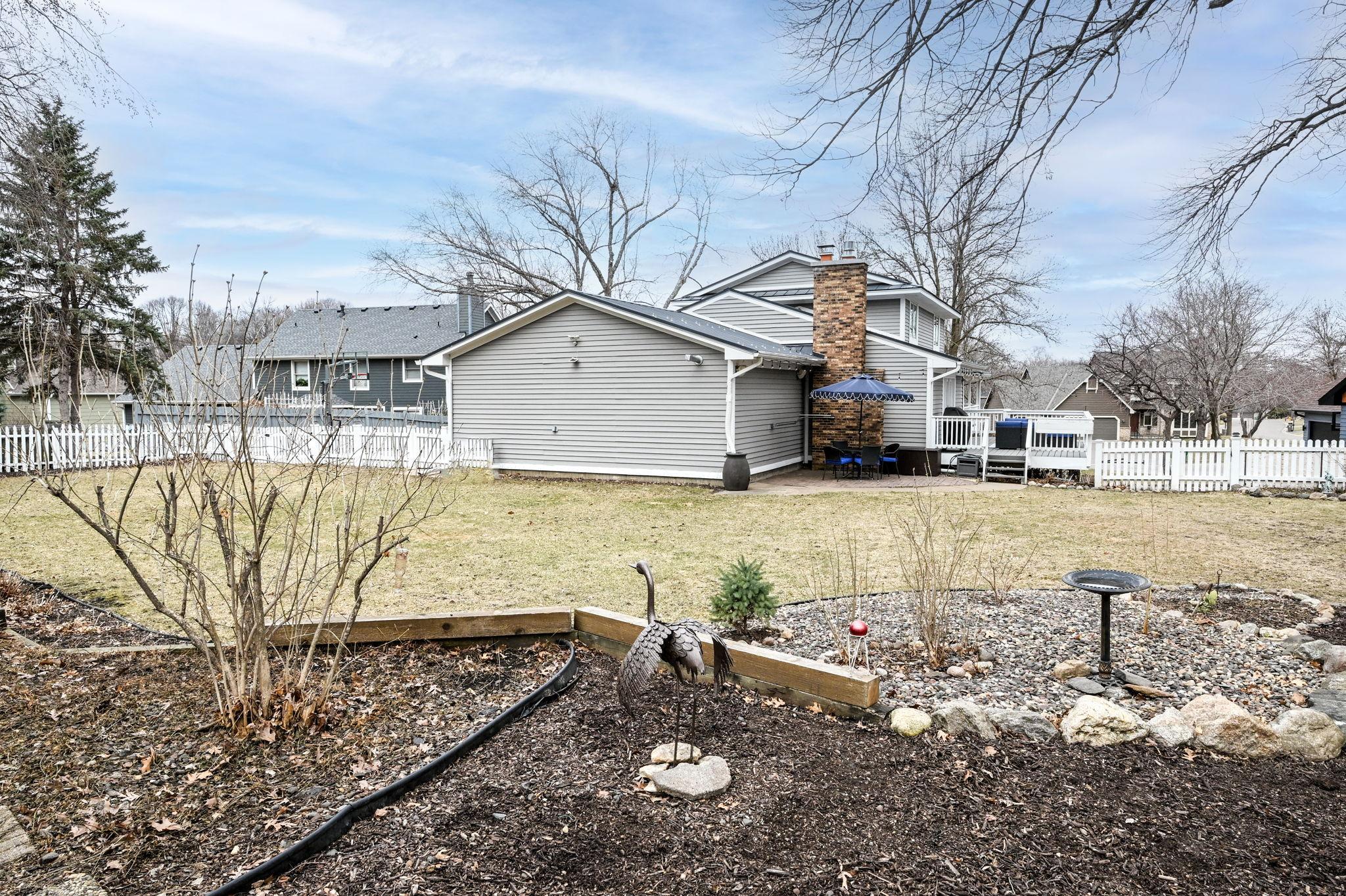 33-web-or-mls-14605 43rd Ave N 033Full.jpg