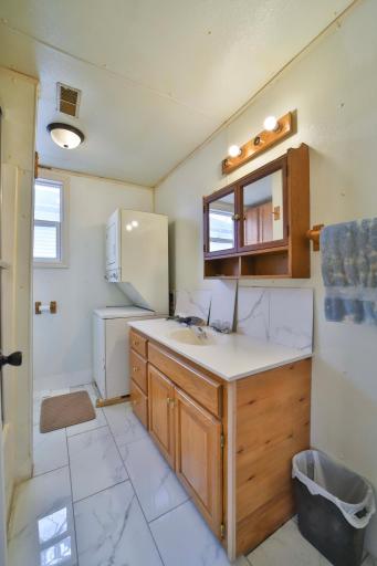 240 6th Street NW, Milaca, MN 56353