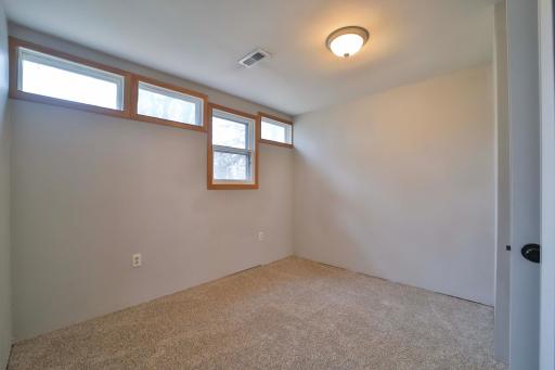 240 6th Street NW, Milaca, MN 56353