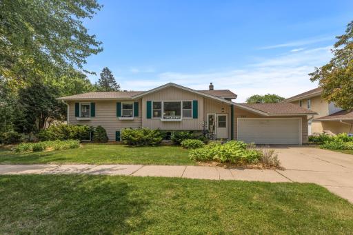 2166 Larry Ho Drive, Saint Paul, MN 55119