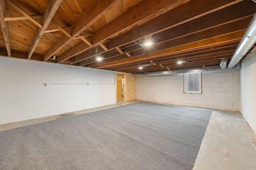 1233 85th Avenue N, Minneapolis, MN 55444