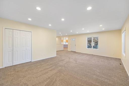 1233 85th Avenue N, Minneapolis, MN 55444