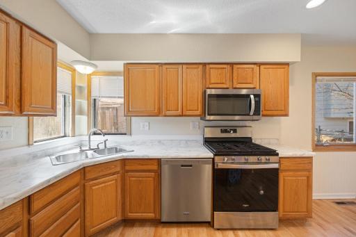 1233 85th Avenue N, Minneapolis, MN 55444
