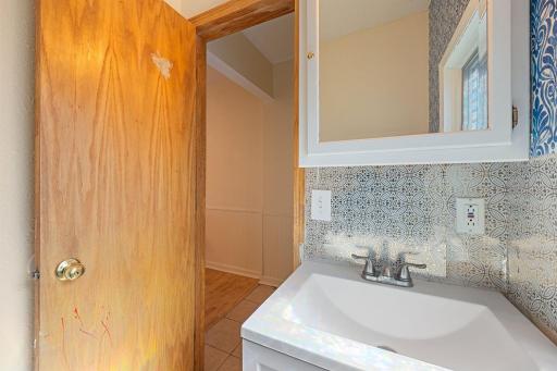 1233 85th Avenue N, Minneapolis, MN 55444