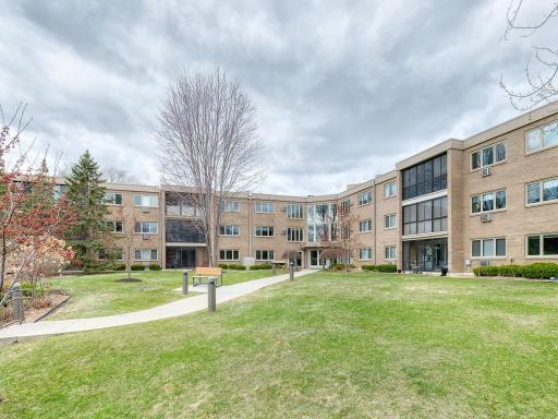 4360 Brookside Court, 303, Minneapolis, MN 55436