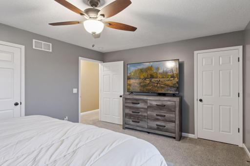411 E Cheyenne Street, Roberts, WI 54023