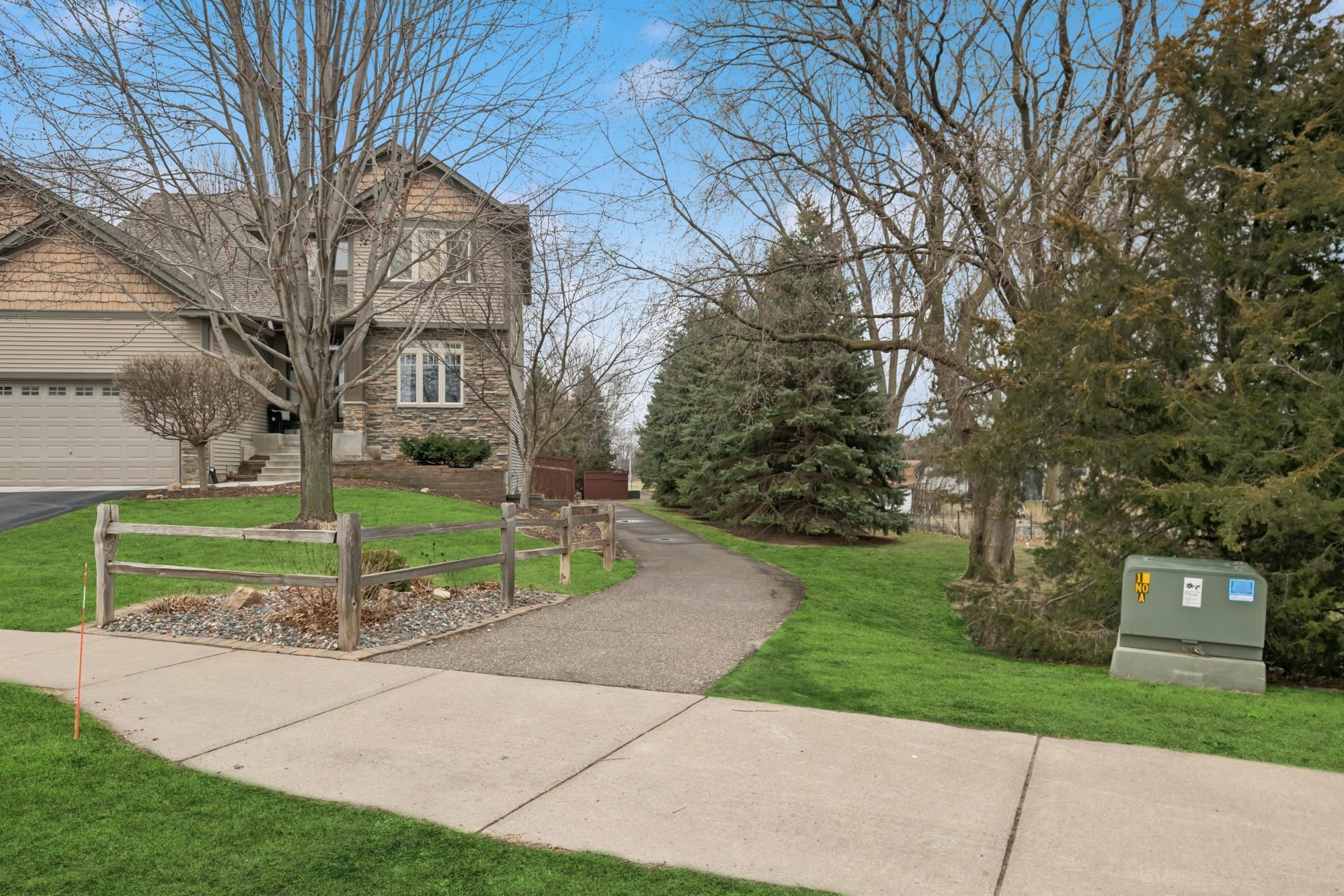 Neighborhood entrance to Elm Creek Park