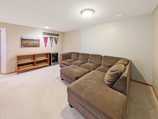 9033 Peony Lane N, Maple Grove, MN 55311