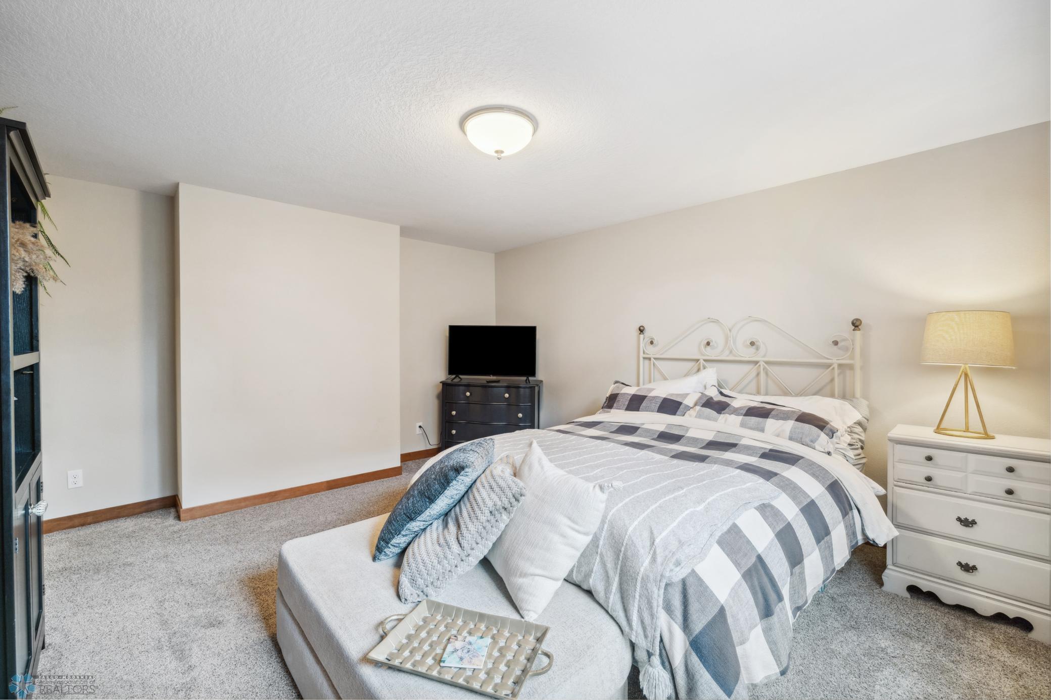 Amdak__639 47th Ave W West Fargo ND_0011.jpg