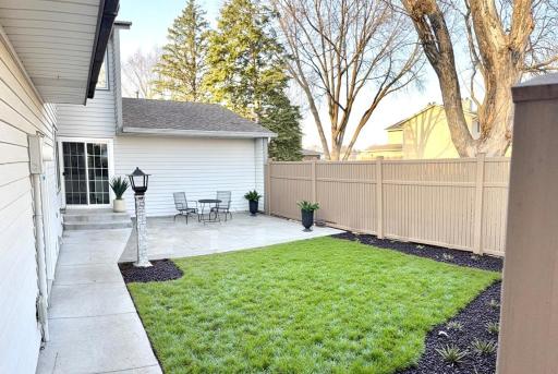 Patio fenced yard