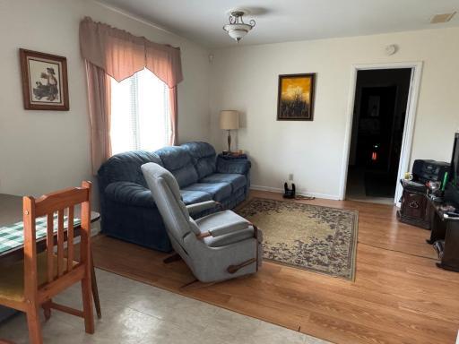 107 E Eau Claire Avenue, Warren, MN 56762