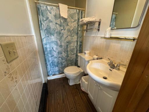 107 E Eau Claire Avenue, Warren, MN 56762