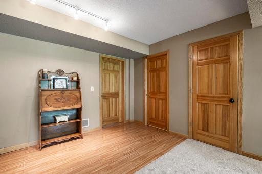 14425 Freesia Way, Saint Paul, MN 55124