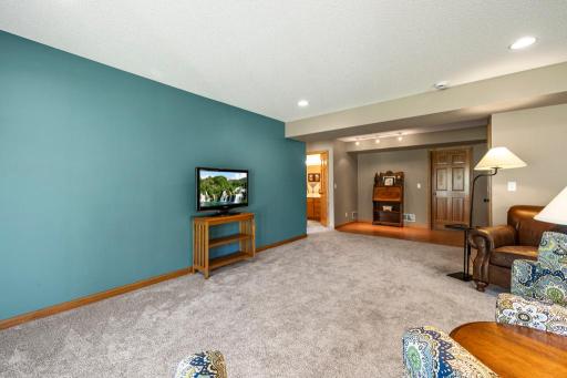 14425 Freesia Way, Saint Paul, MN 55124